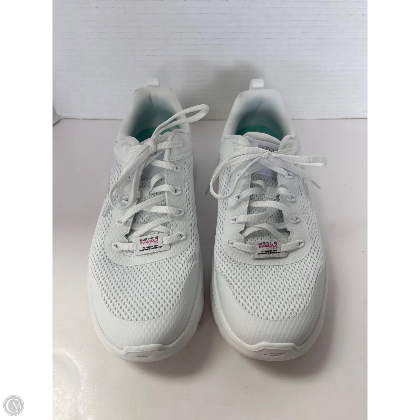 Shoes Athletic By Skechers In White, Size: 8.5