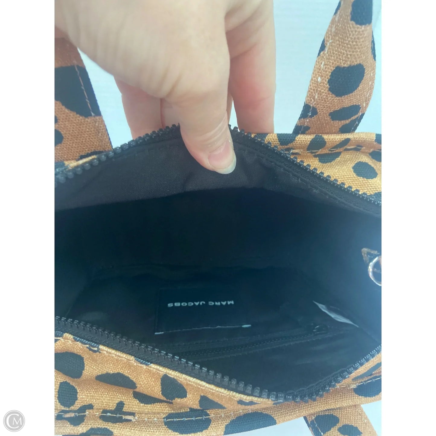 Crossbody Luxury Designer By Marc Jacobs, Size: Medium