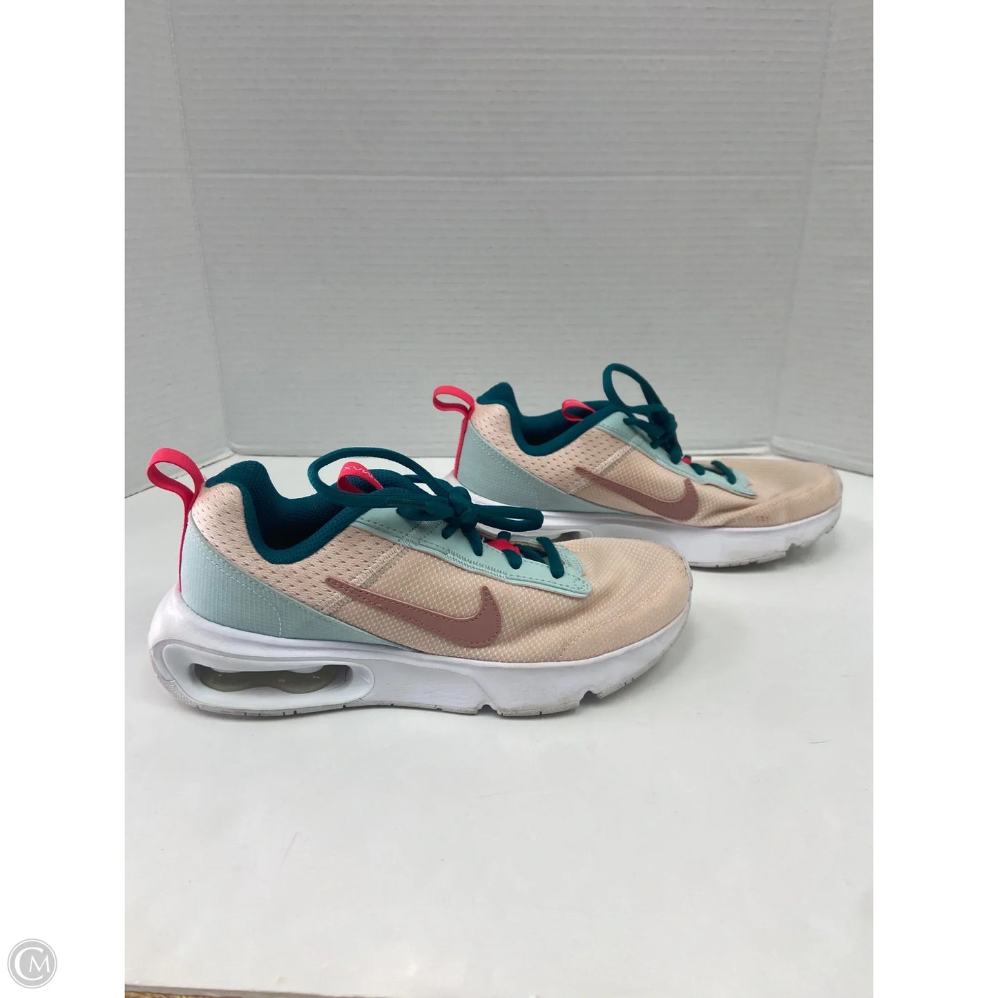Shoes Athletic By Nike In Peach, Size: 6