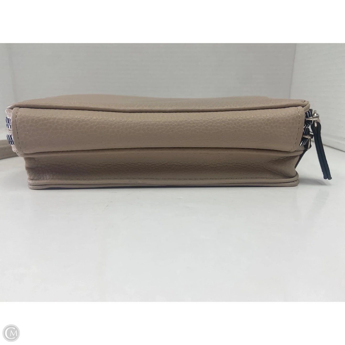 Crossbody By Kenneth Cole Reaction, Size: Medium