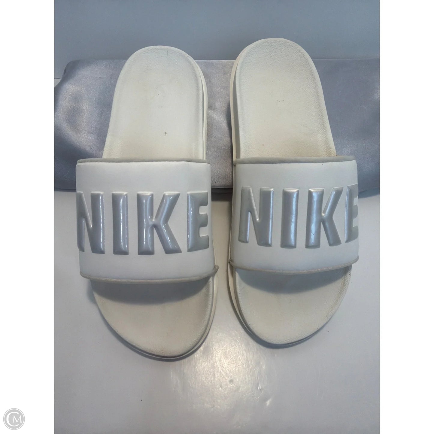 Sandals Flats By Nike In White, Size: 10