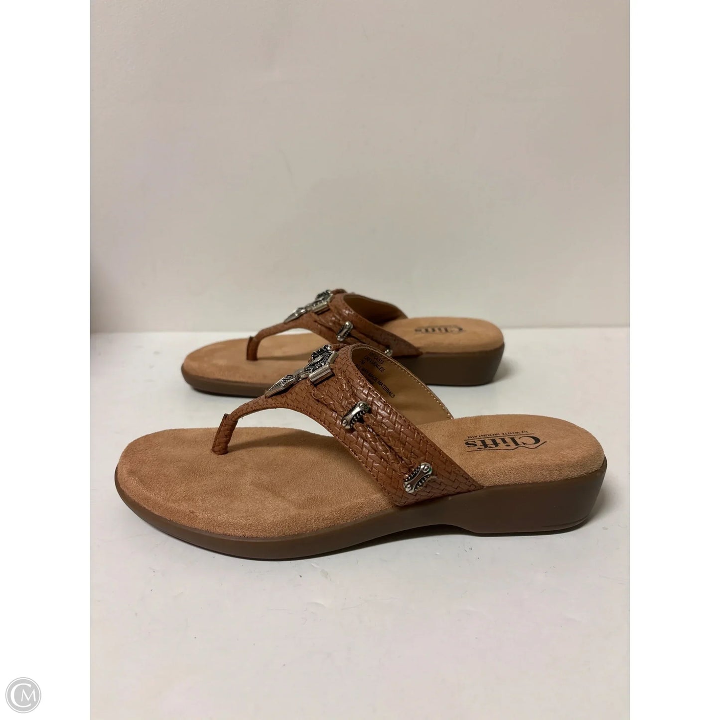 Sandals Flats By White Mountain In Brown, Size: 7