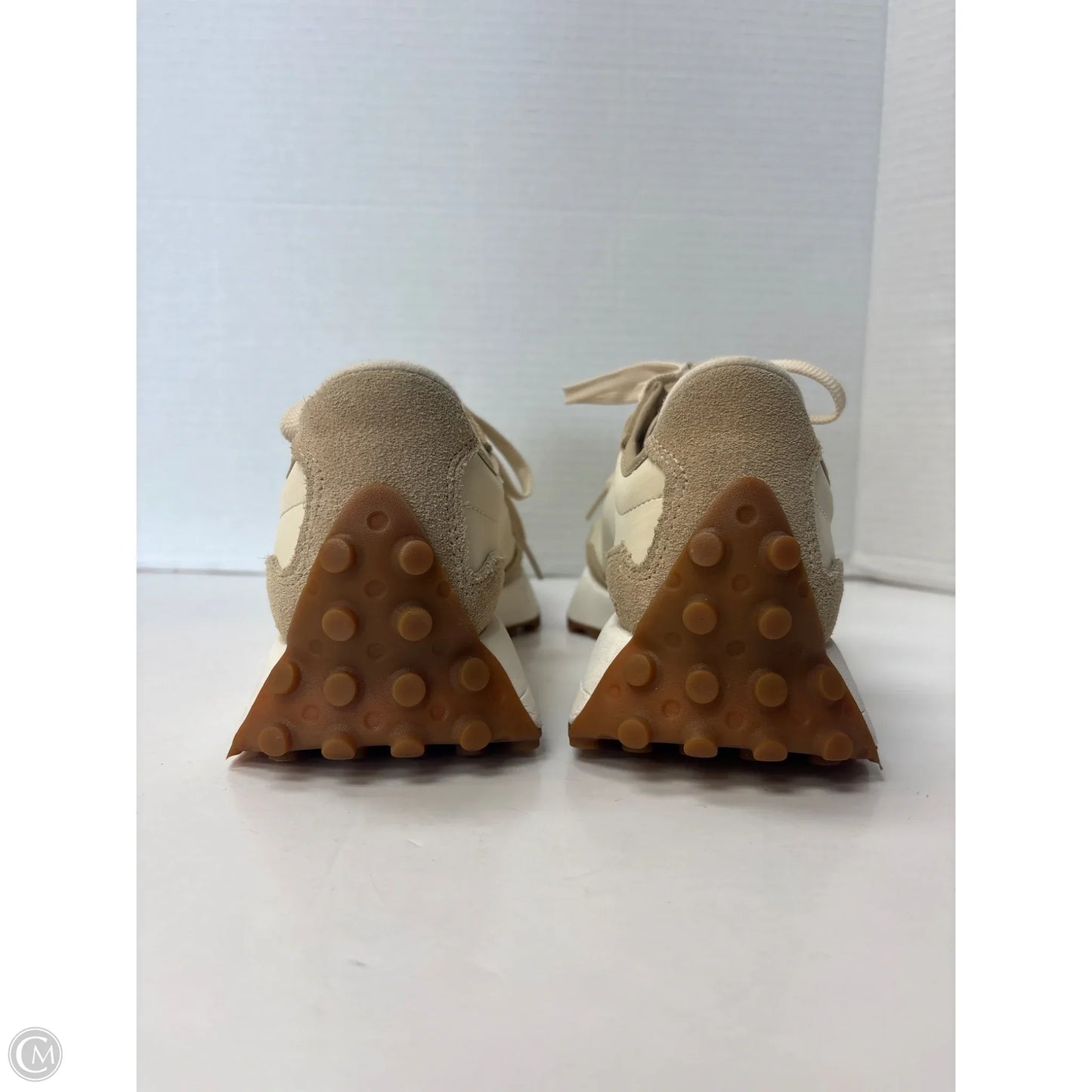 Shoes Athletic By New Balance In Beige, Size: 8.5