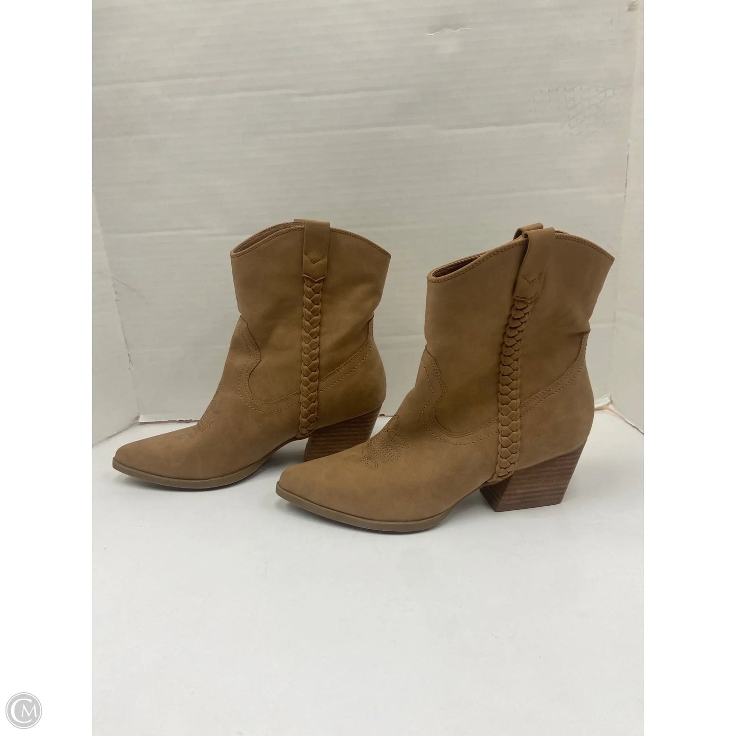 Boots Ankle Heels By Dolce Vita In Brown, Size: 9