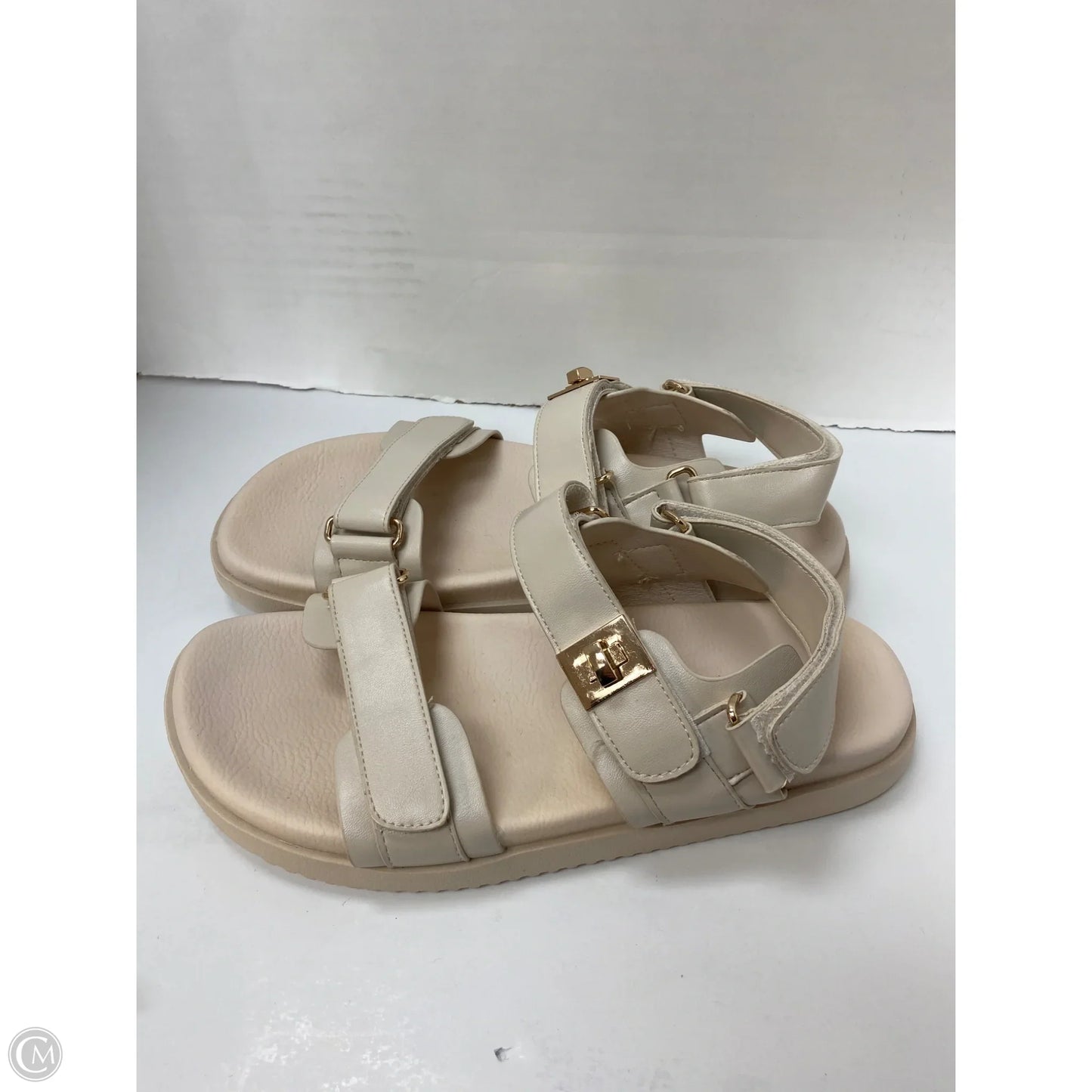 Sandals Flats By Clothes Mentor In Cream, Size: 9