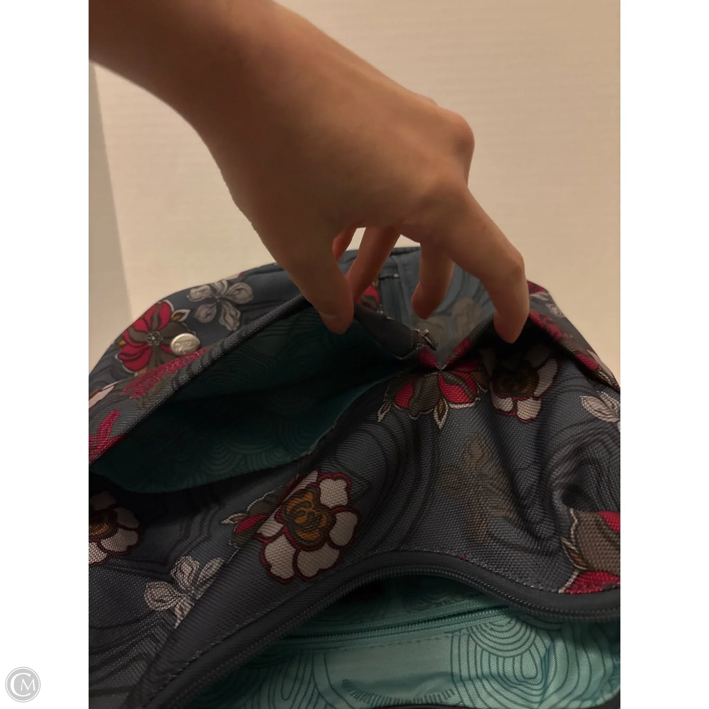 Handbag By Clothes Mentor, Size: Medium