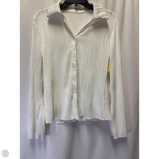 Top Long Sleeve By Clothes Mentor In White, Size: M