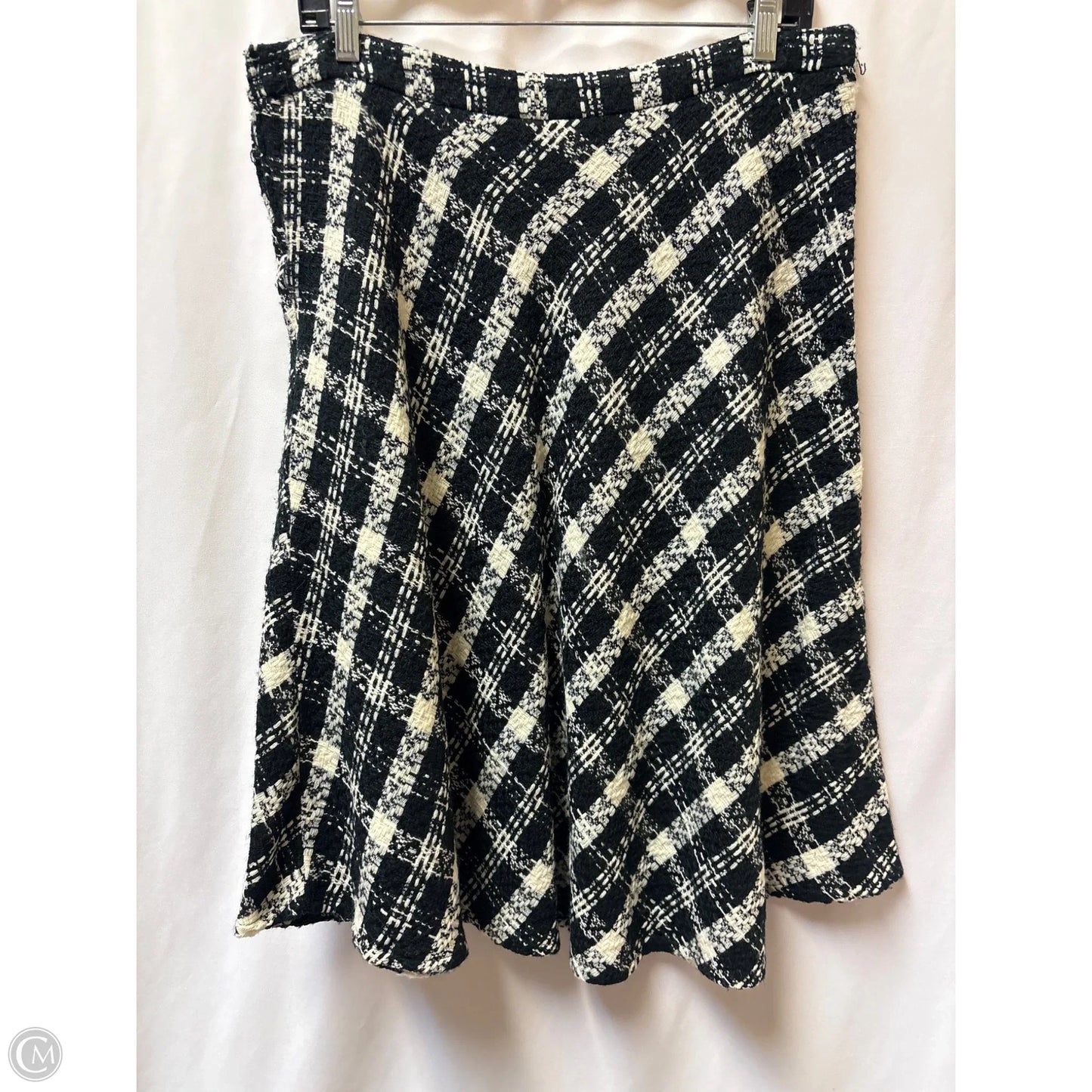 Skirt Midi By Clothes Mentor In Black & White, Size: L