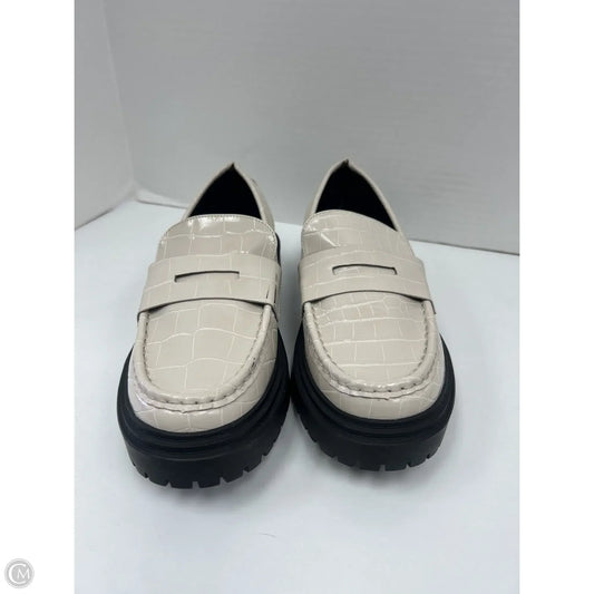 Shoes Flats By Fashion To Figure In Cream, Size: 10