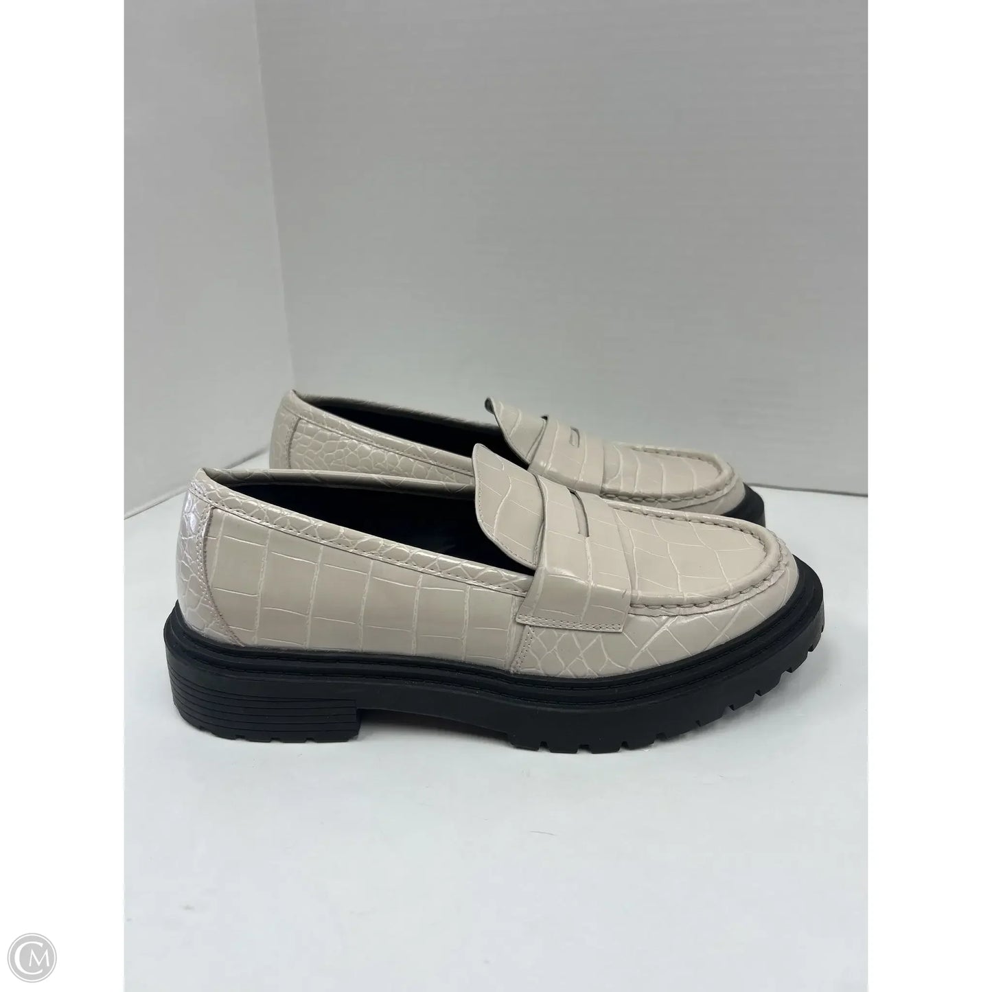 Shoes Flats By Fashion To Figure In Cream, Size: 10