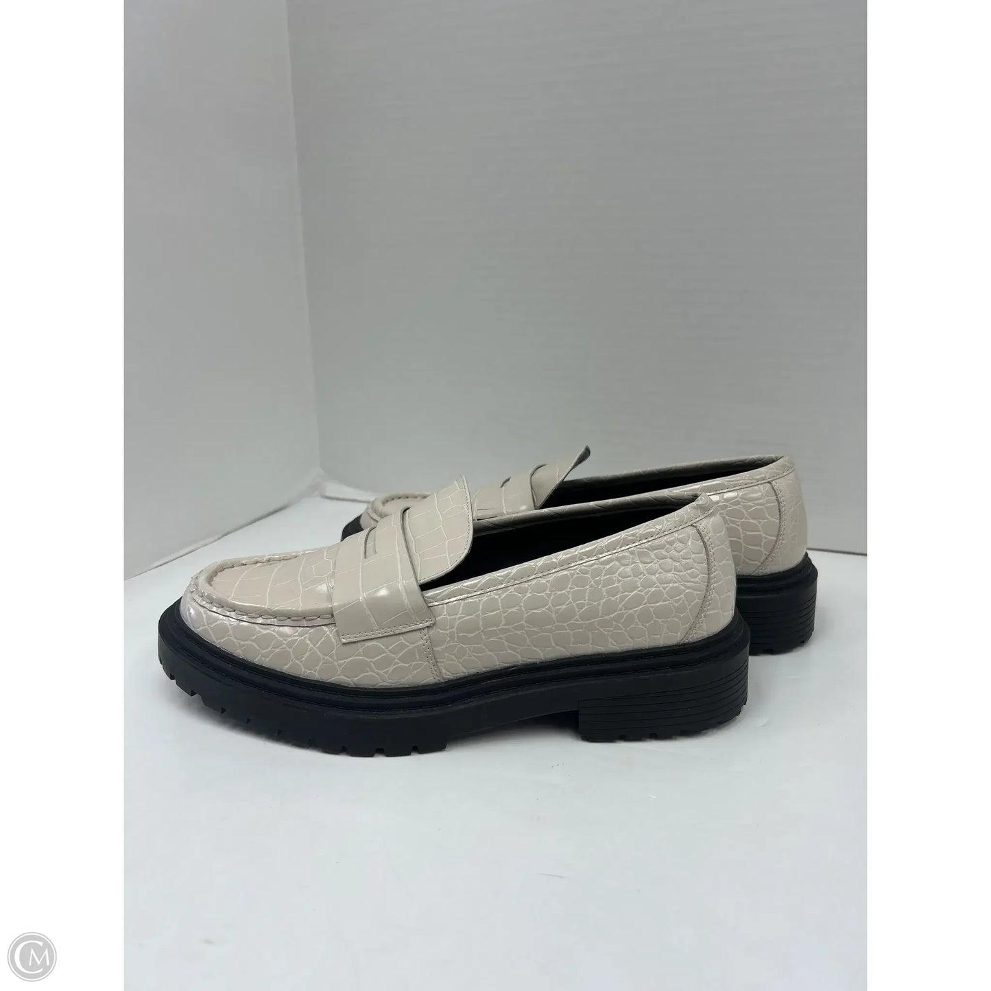 Shoes Flats By Fashion To Figure In Cream, Size: 10