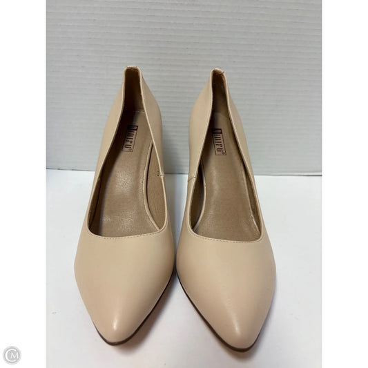 Shoes Heels Wedge By Clothes Mentor In Beige, Size: 9.5