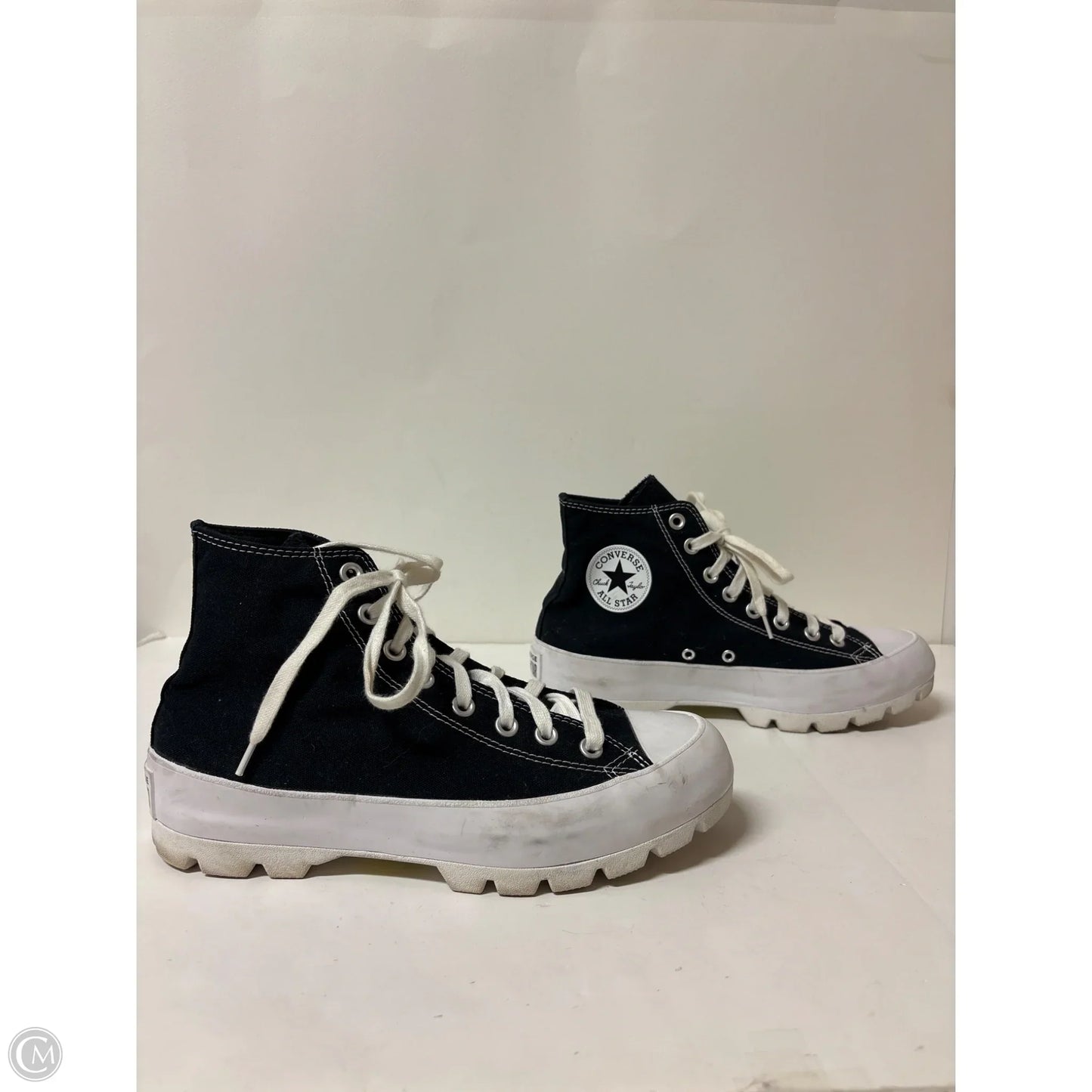 Shoes Sneakers By Converse In Black & White, Size: 10