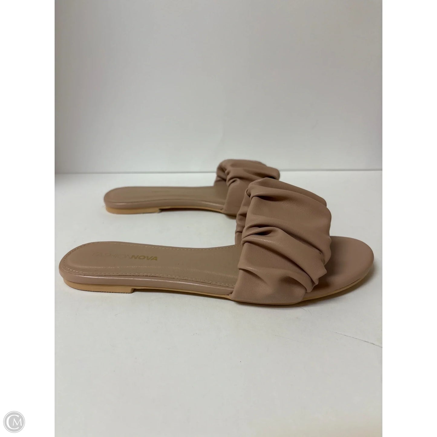 Sandals Flats By Fashion Nova In Beige, Size: 10