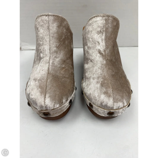 Shoes Heels Block By Clothes Mentor In Cream, Size: 6.5