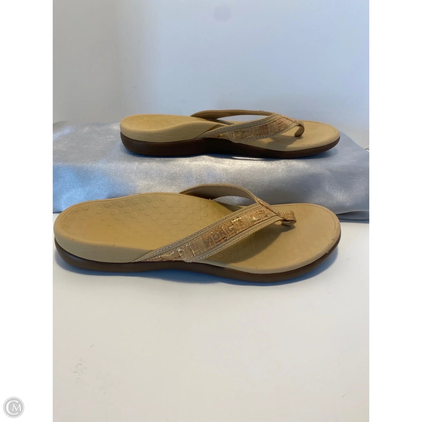 Sandals Flip Flops By Vionic In Beige, Size: 8