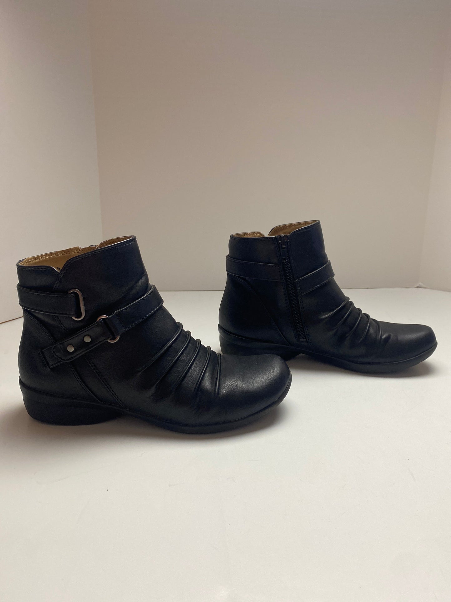 Boots Ankle Heels By Metaphor In Black, Size: 6