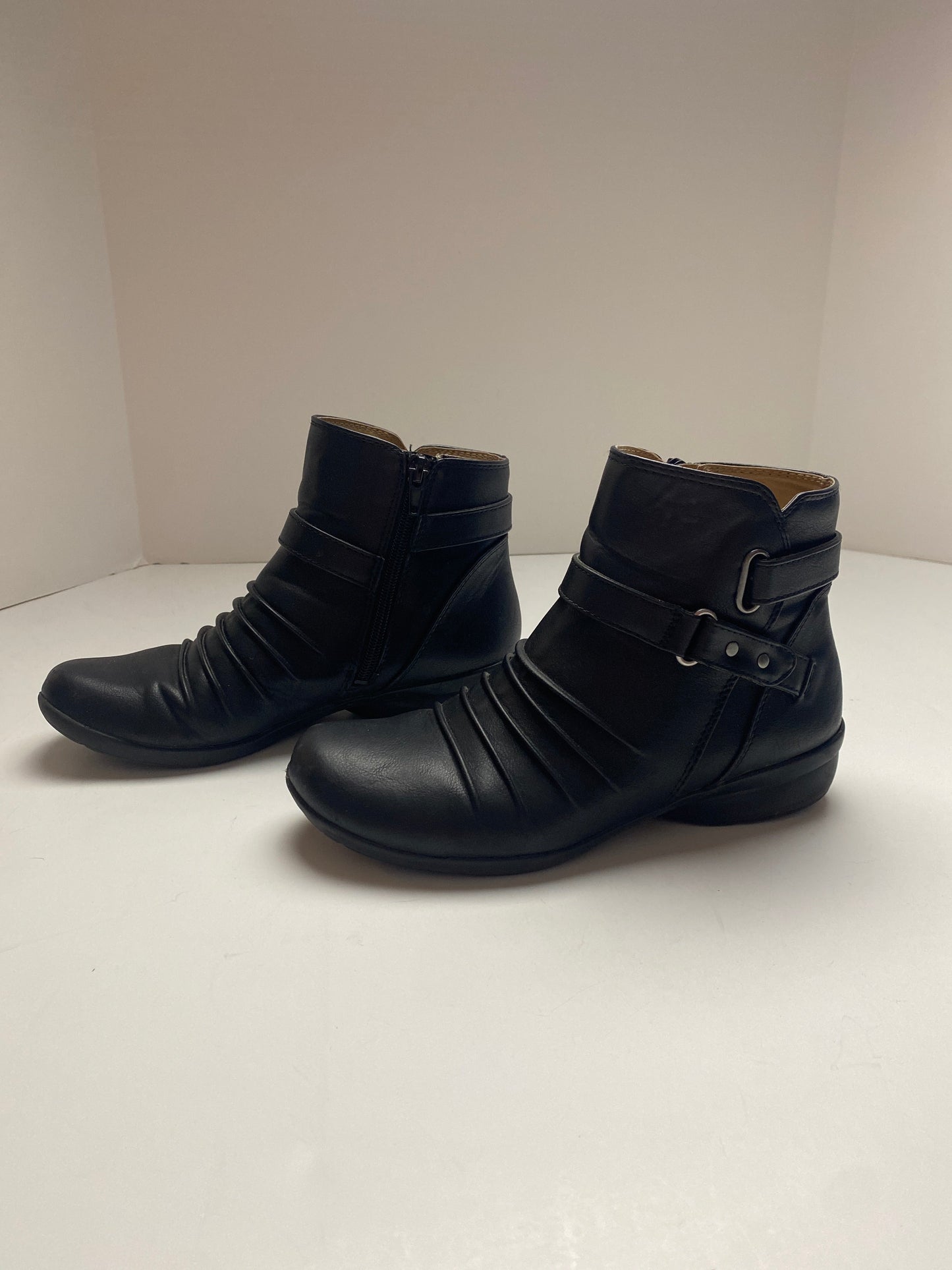 Boots Ankle Heels By Metaphor In Black, Size: 6