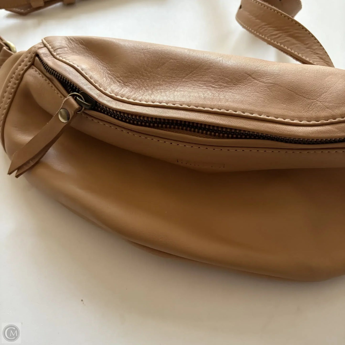 Handbag Leather By Mandrn, Size: Medium