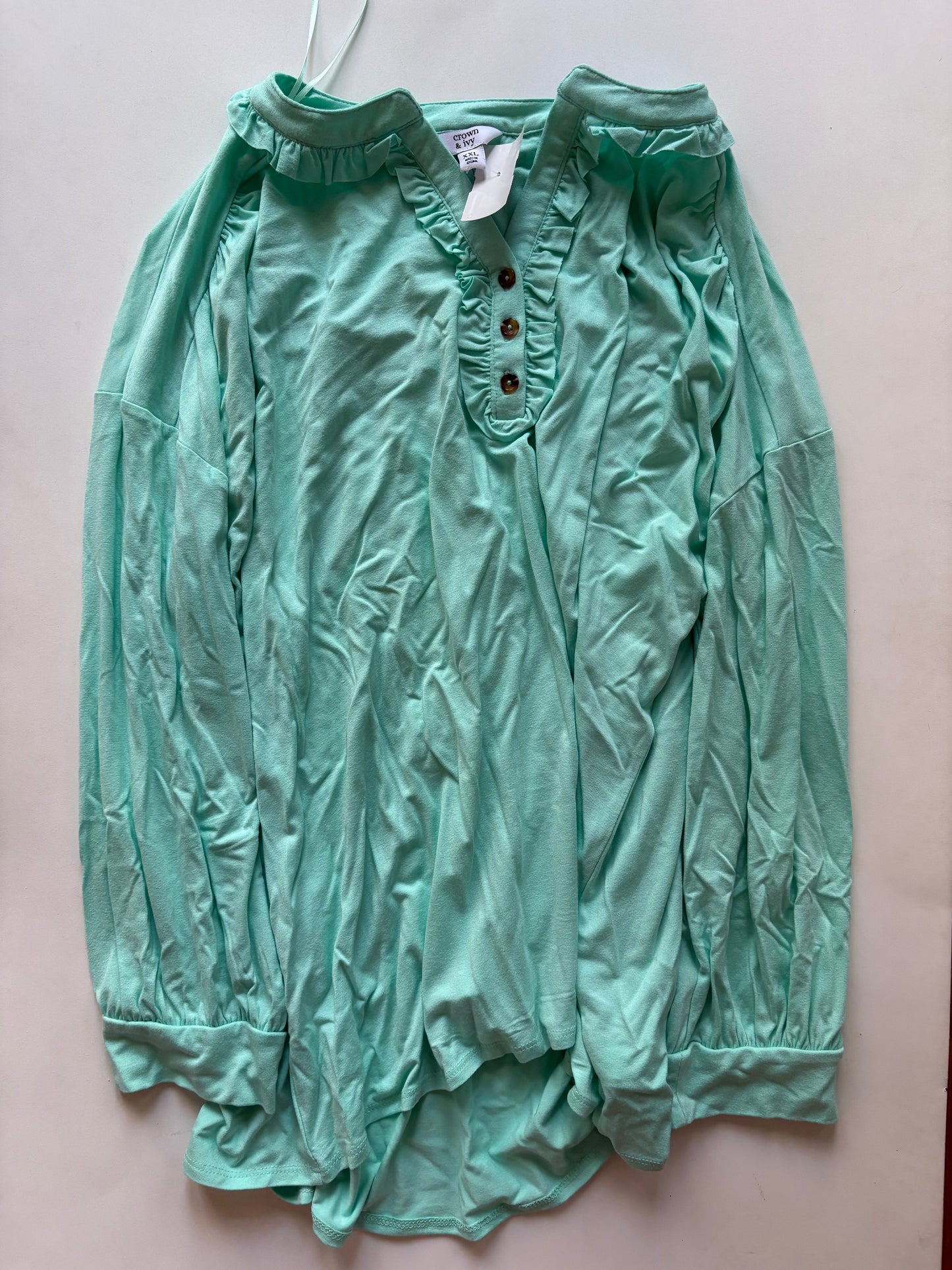 Top Long Sleeve By Crown And Ivy In Green, Size: 2x