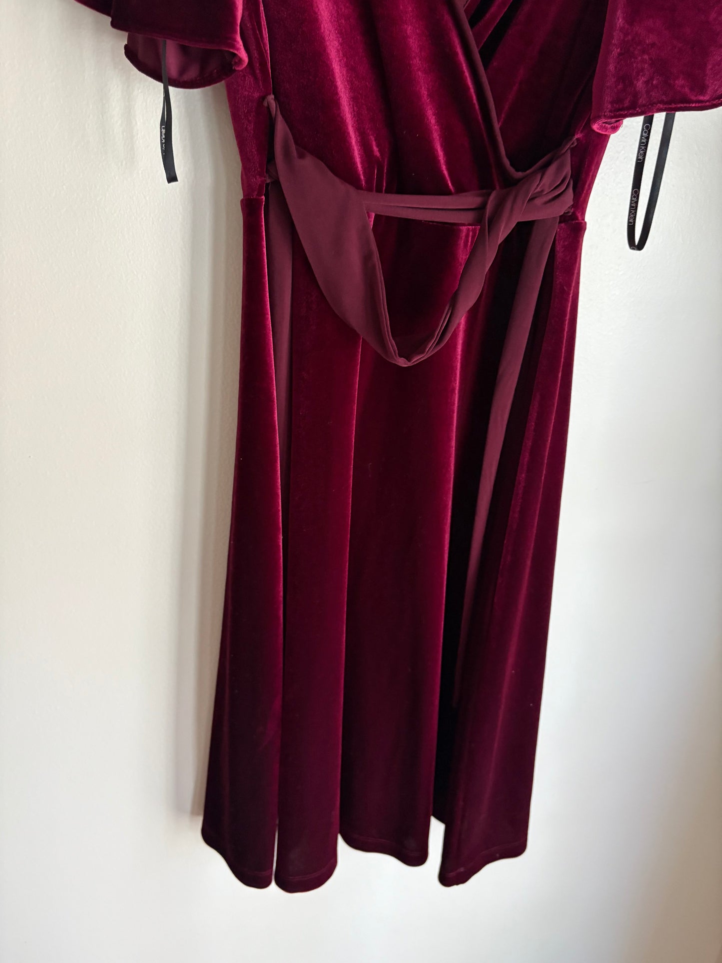 Dress Party Midi By Calvin Klein In Maroon, Size: S
