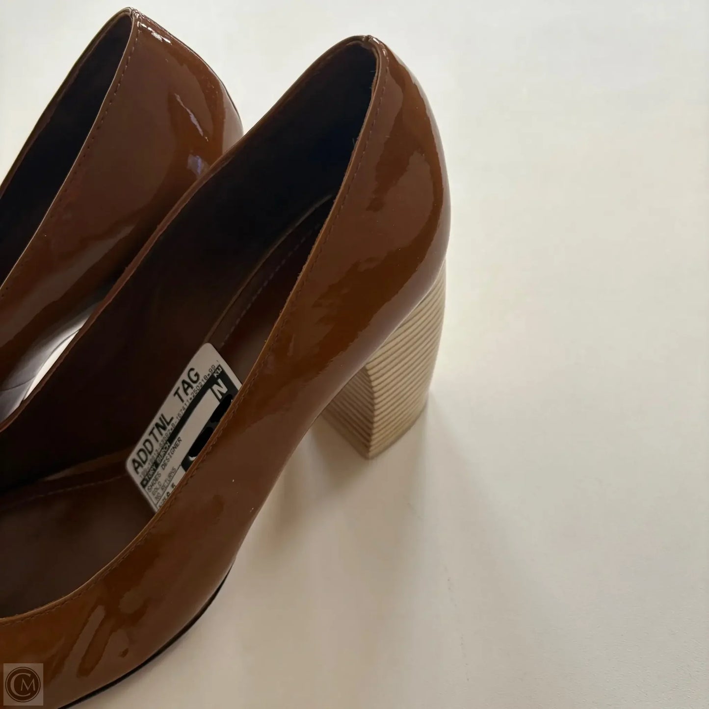 Shoes Designer By Tory Burch In Gold, Size: 9.5