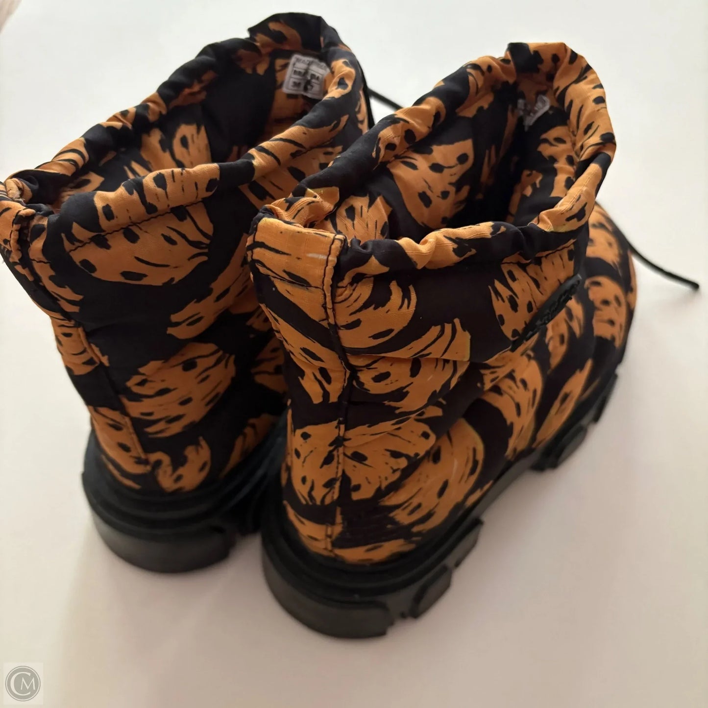 Boots Ankle Flats By Farm Rio In Black & Yellow, Size: 7