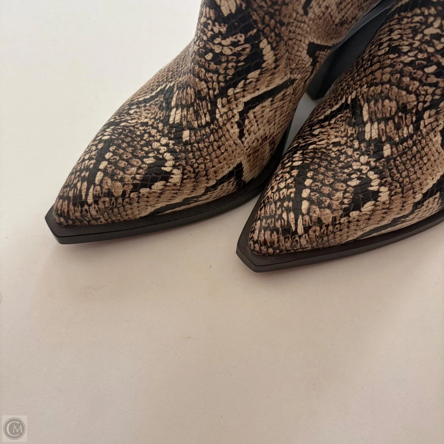 Boots Ankle Heels By Vince Camuto In Animal Print, Size: 6.5