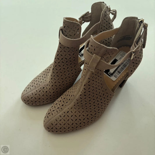 Shoes Heels Block By Crown And Ivy In Taupe, Size: 6