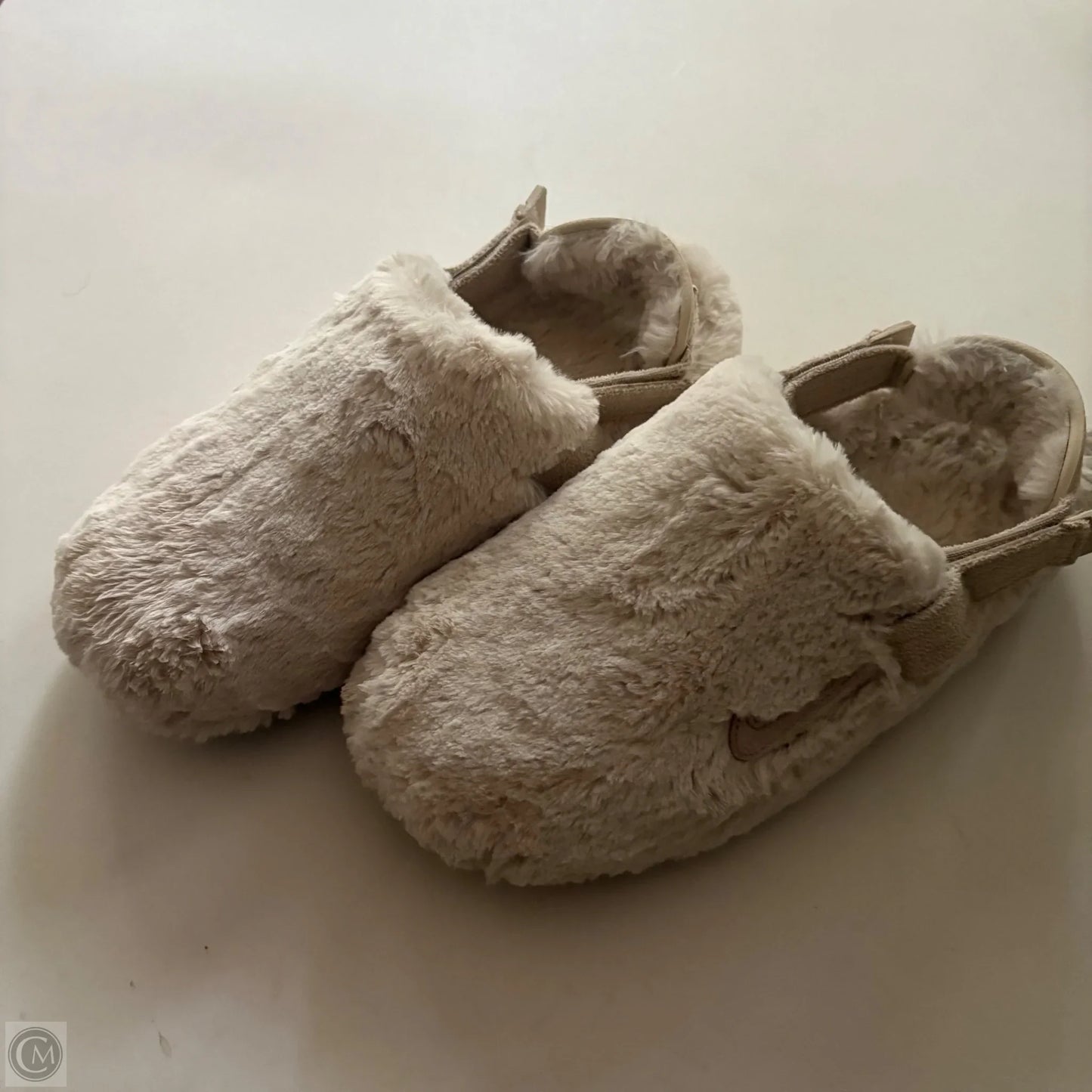 Shoes Flats By Nike In Cream, Size: 11