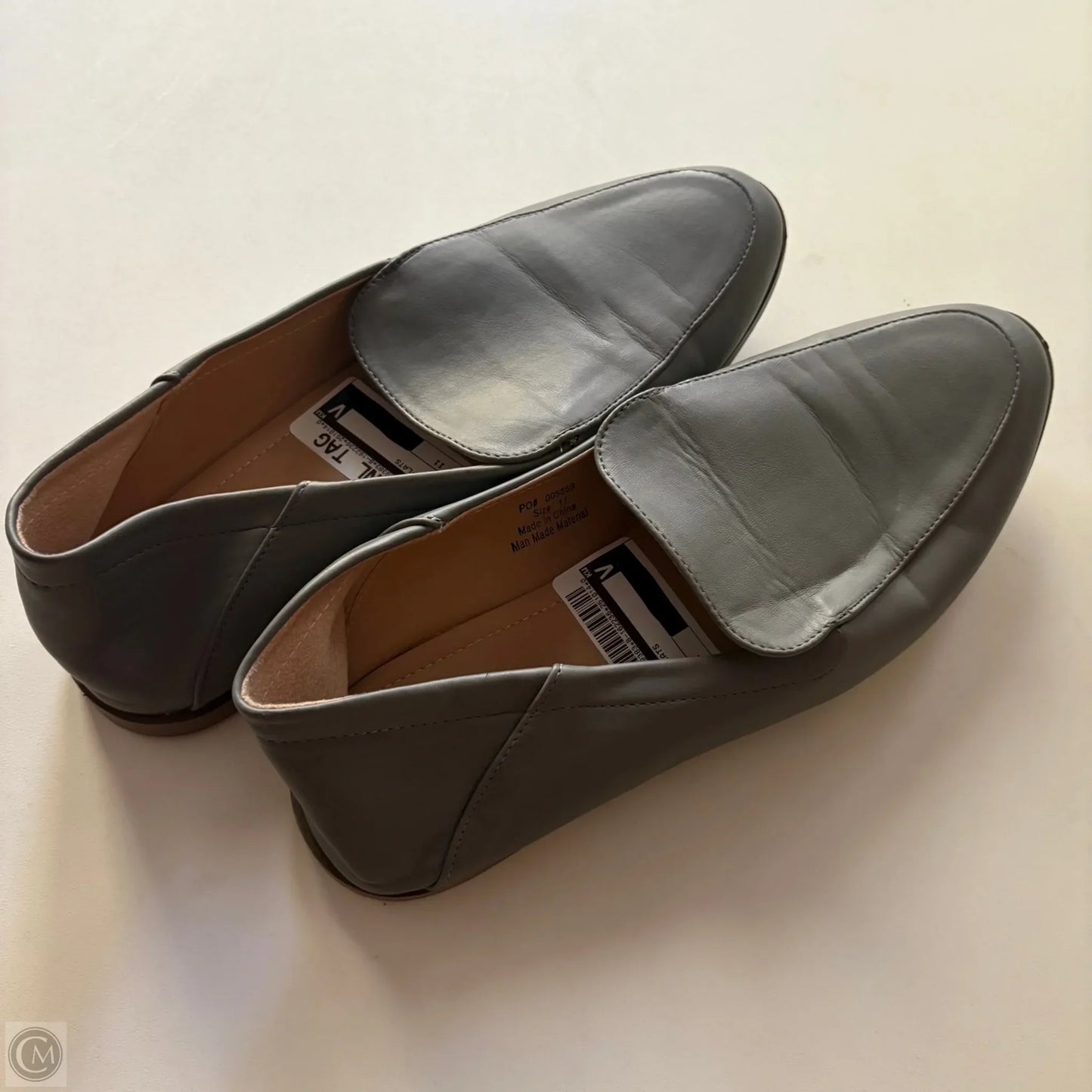 Shoes Flats By Cato In Grey, Size: 11