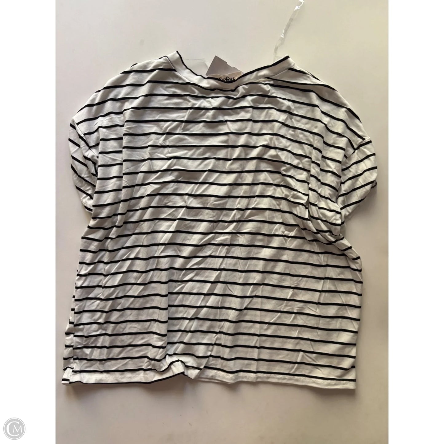 Top Short Sleeve By Haptics In Striped Pattern, Size: L