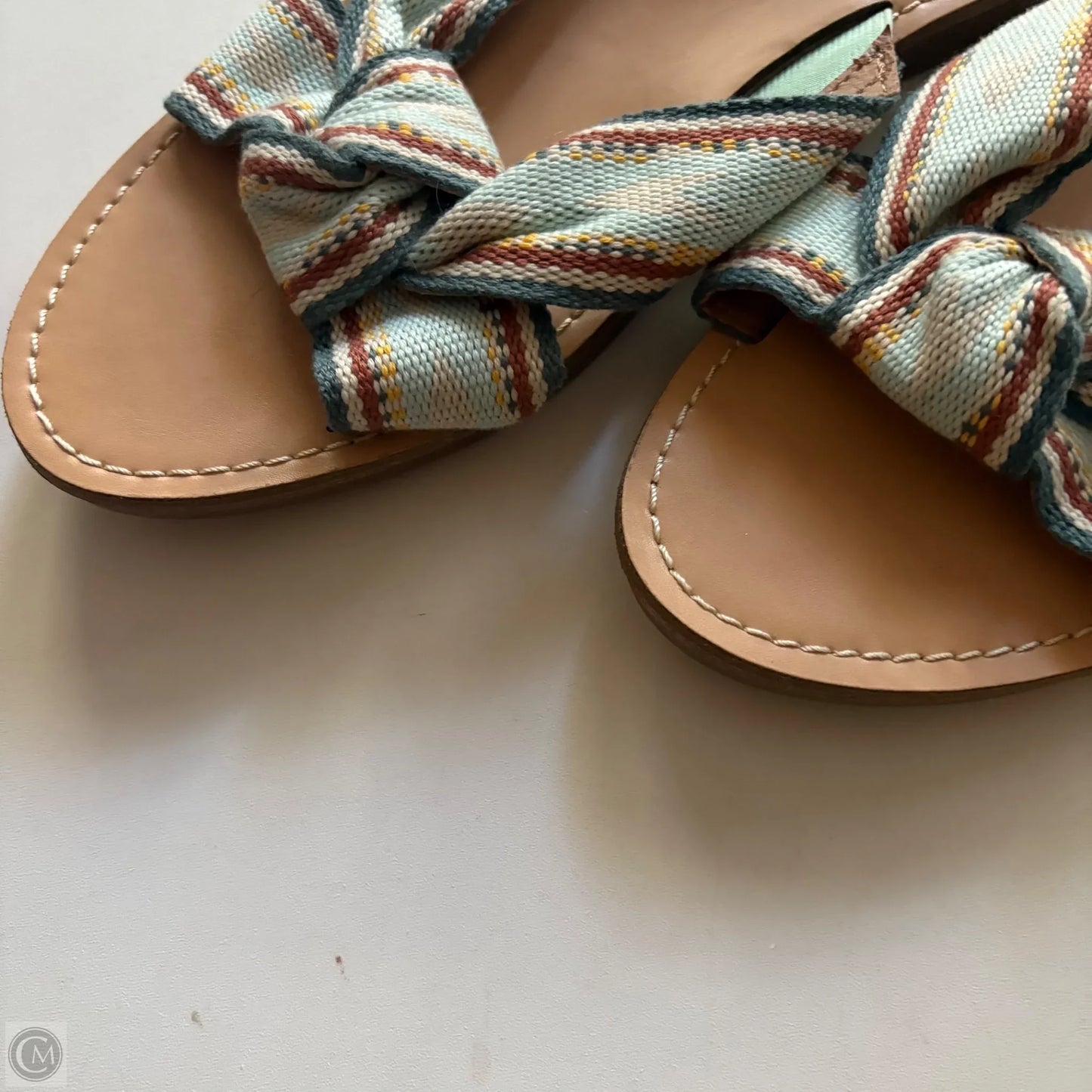 Sandals Flip Flops By Universal Thread In Striped Pattern, Size: 10