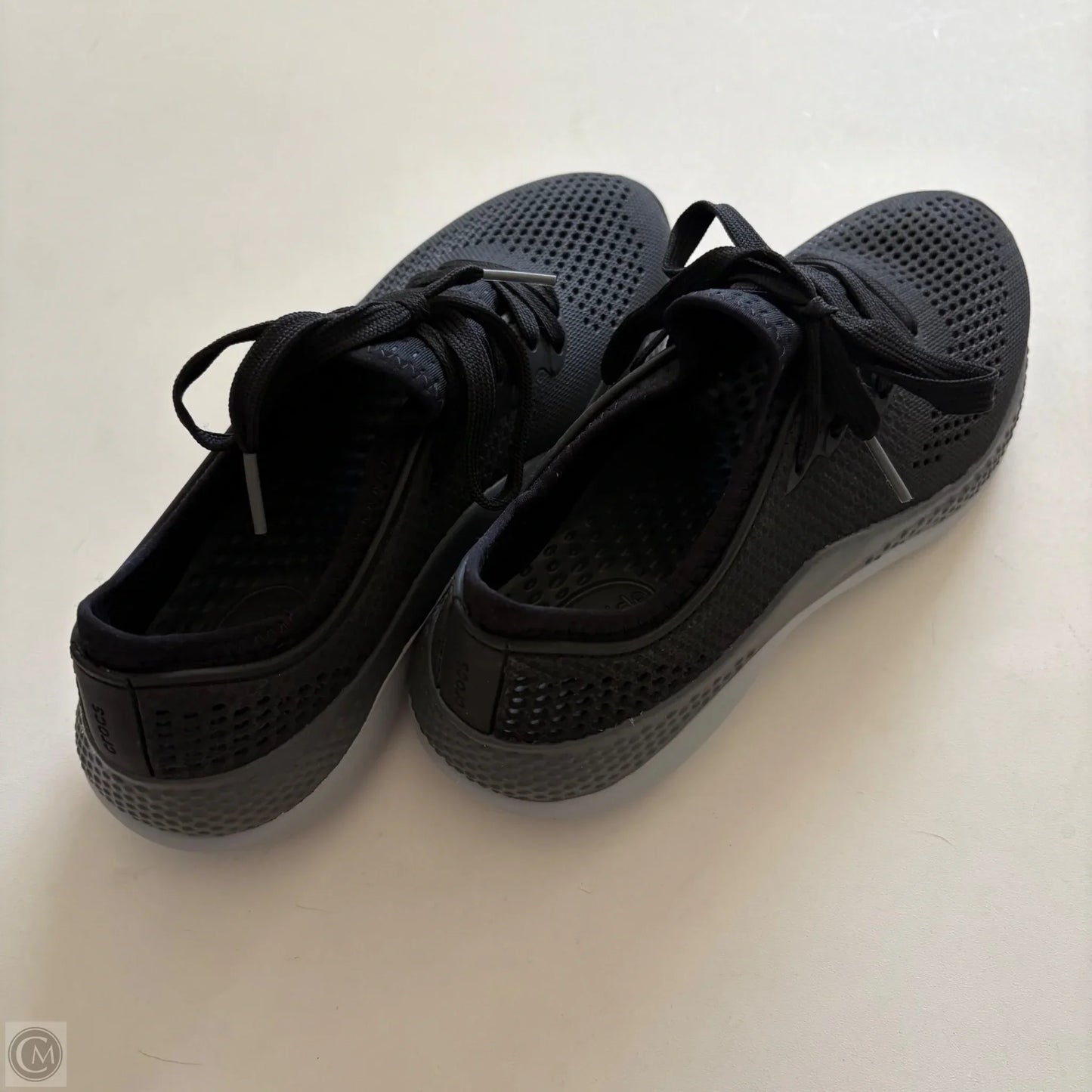 Shoes Athletic By Crocs In Black, Size: 9