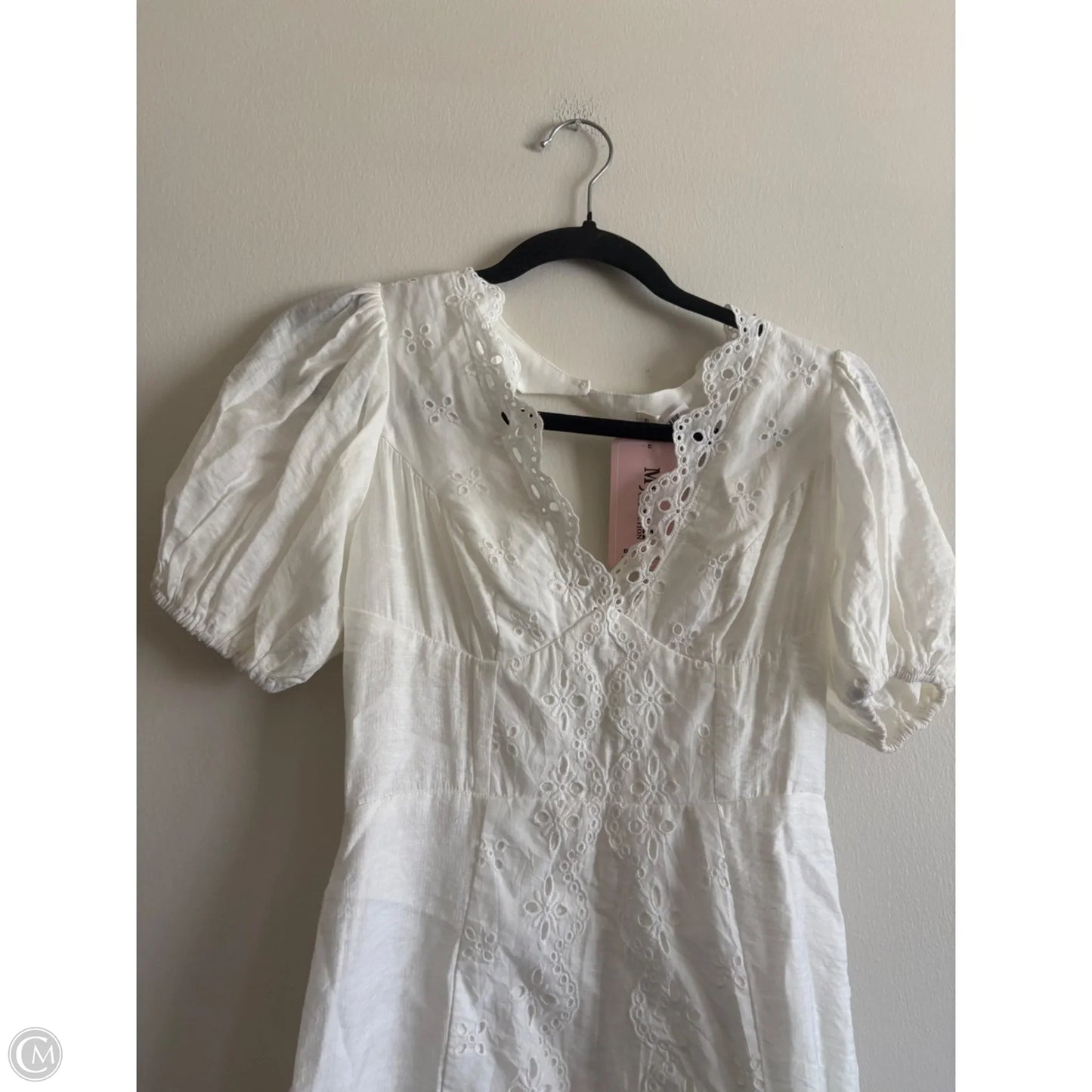 Dress Casual Short By Mika & Gala In White, Size: 6