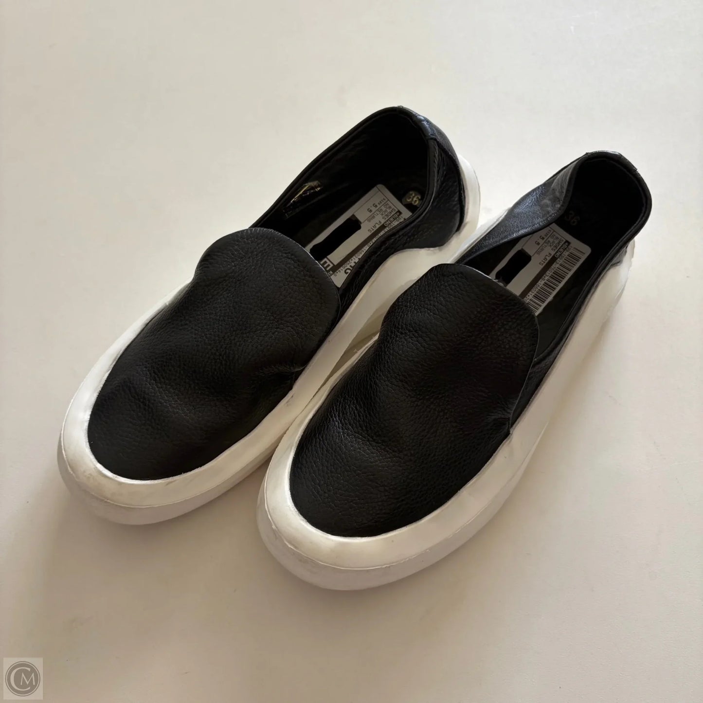Shoes Flats By Bueno In Black, Size: 5.5