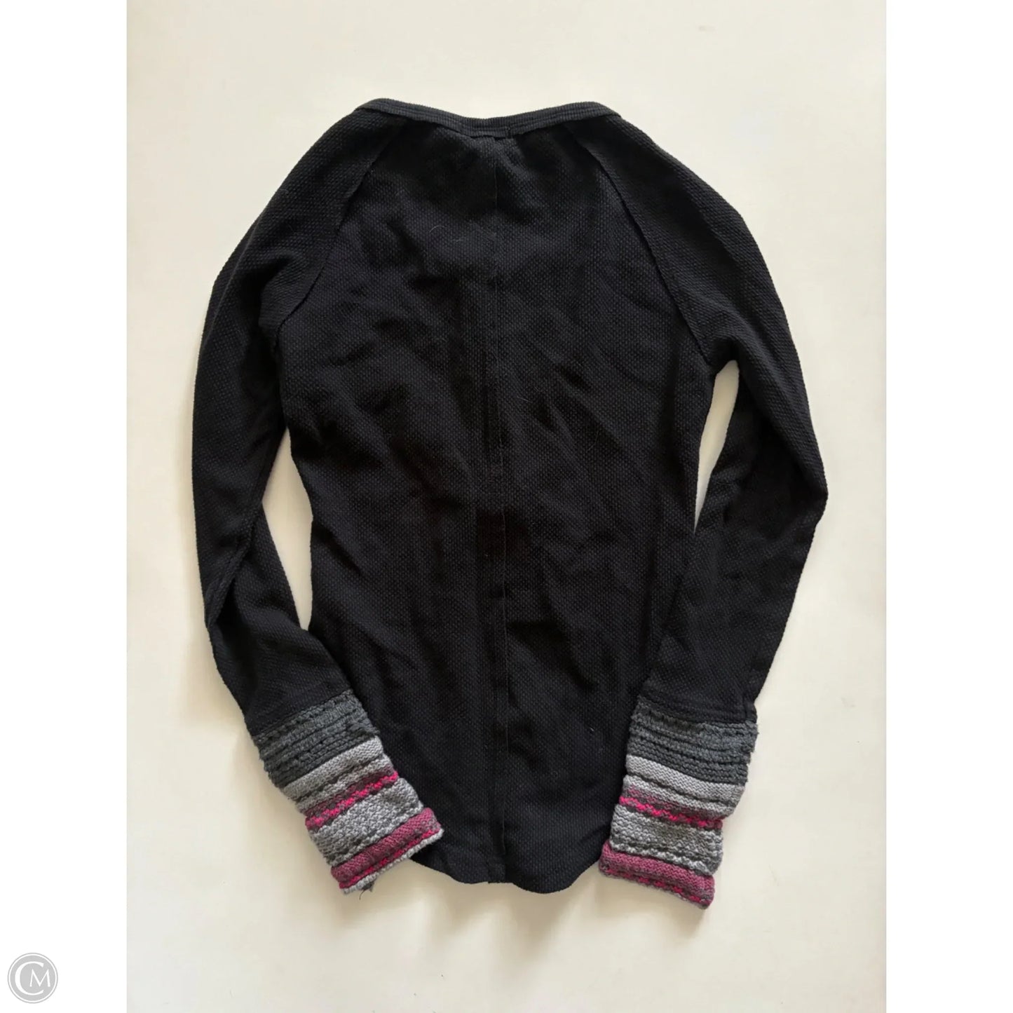 Top Long Sleeve By Earthbound In Black, Size: S