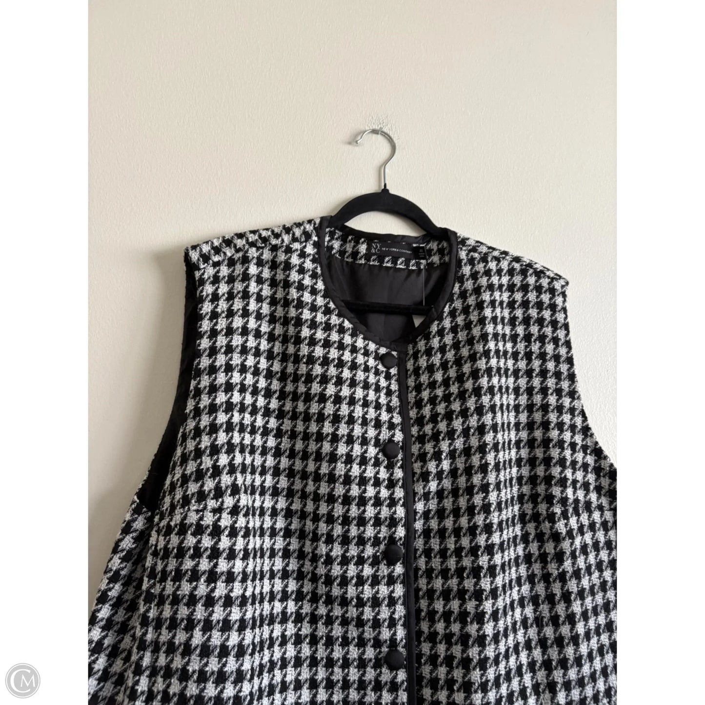 Vest Other By New York And Co In Black, Size: 2x
