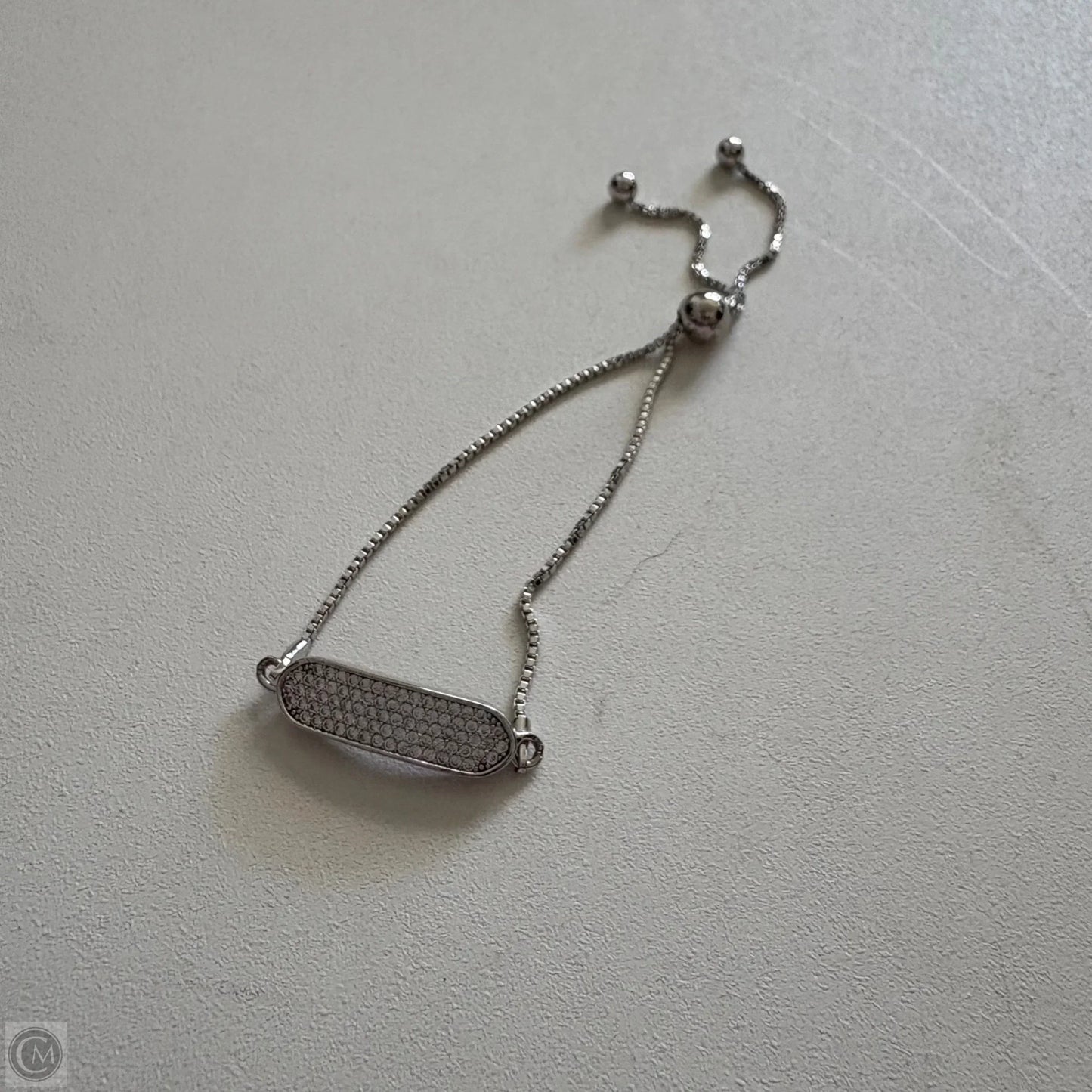 Bracelet Chain By Clothes Mentor, Size: 1