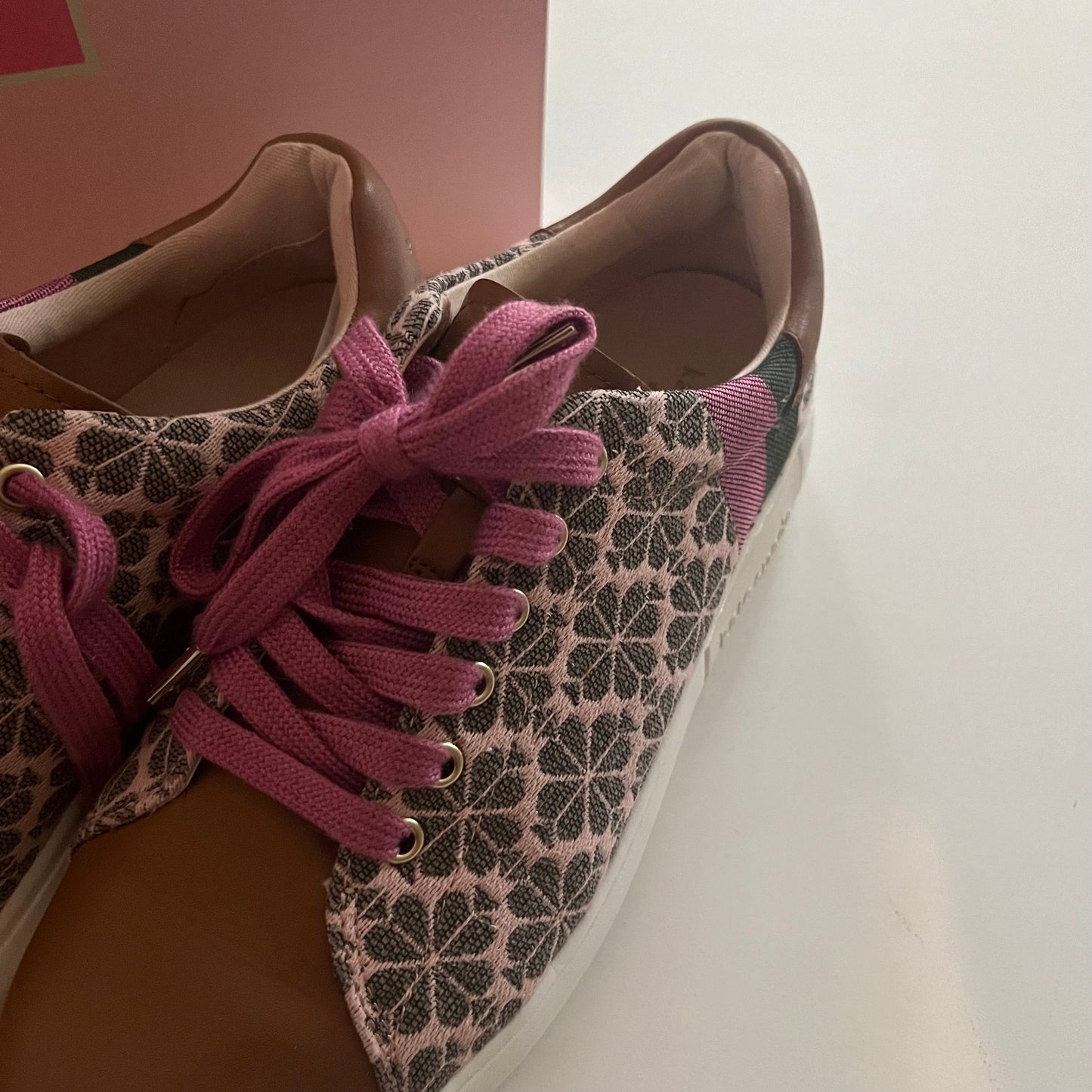 Floral Shoes Flats Oxfords & Loafers Kate Spade, Size 9