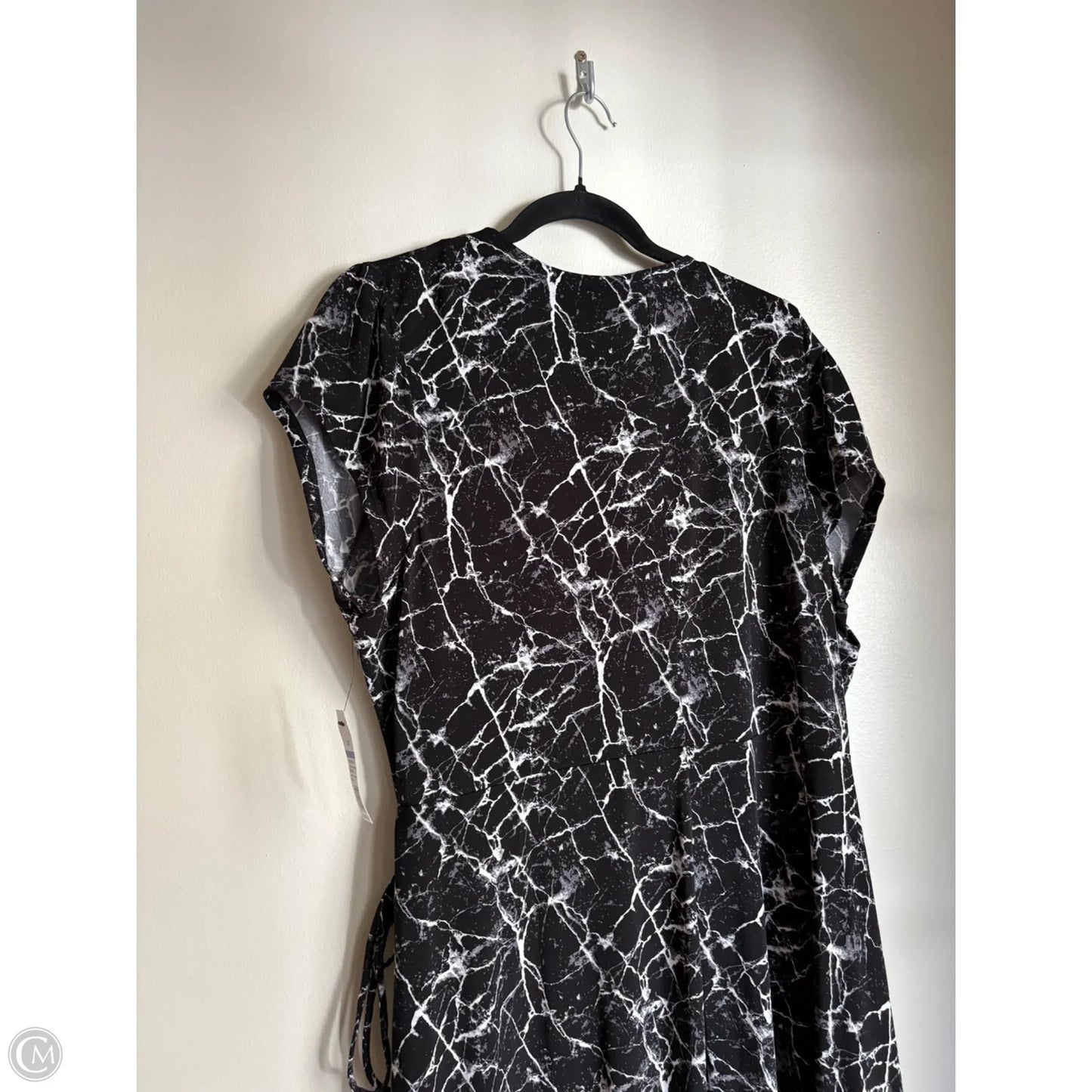 Dress Casual Midi By Limited In Black, Size: 1x