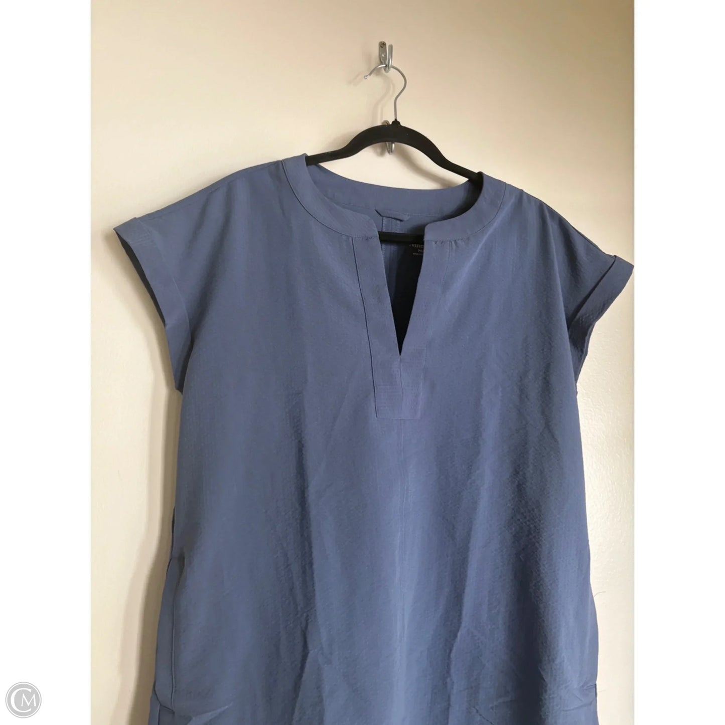 Dress Casual Short By Vineyard Vines In Blue, Size: M