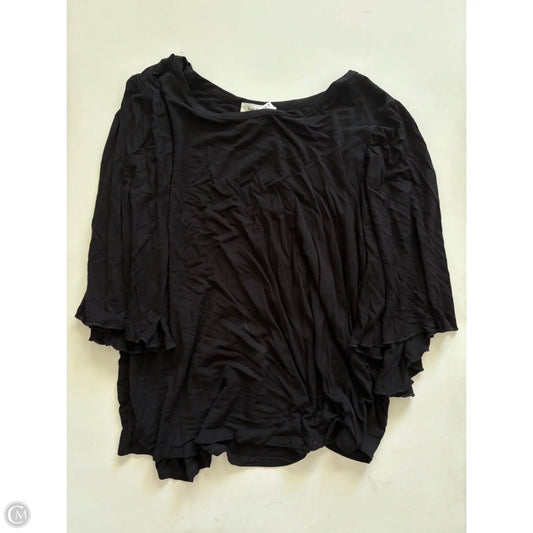Top Short Sleeve By Kim & Cami In Black, Size: L