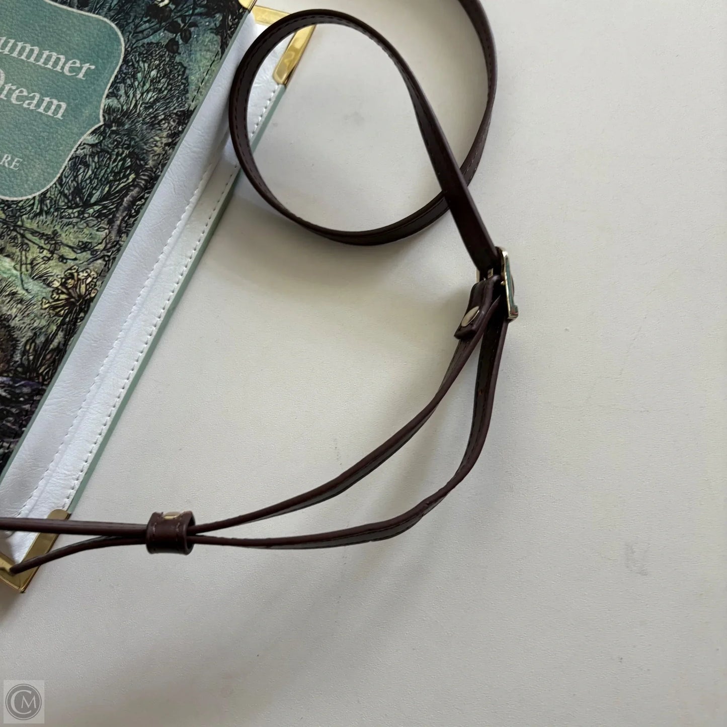 Crossbody By well read, Size: Large