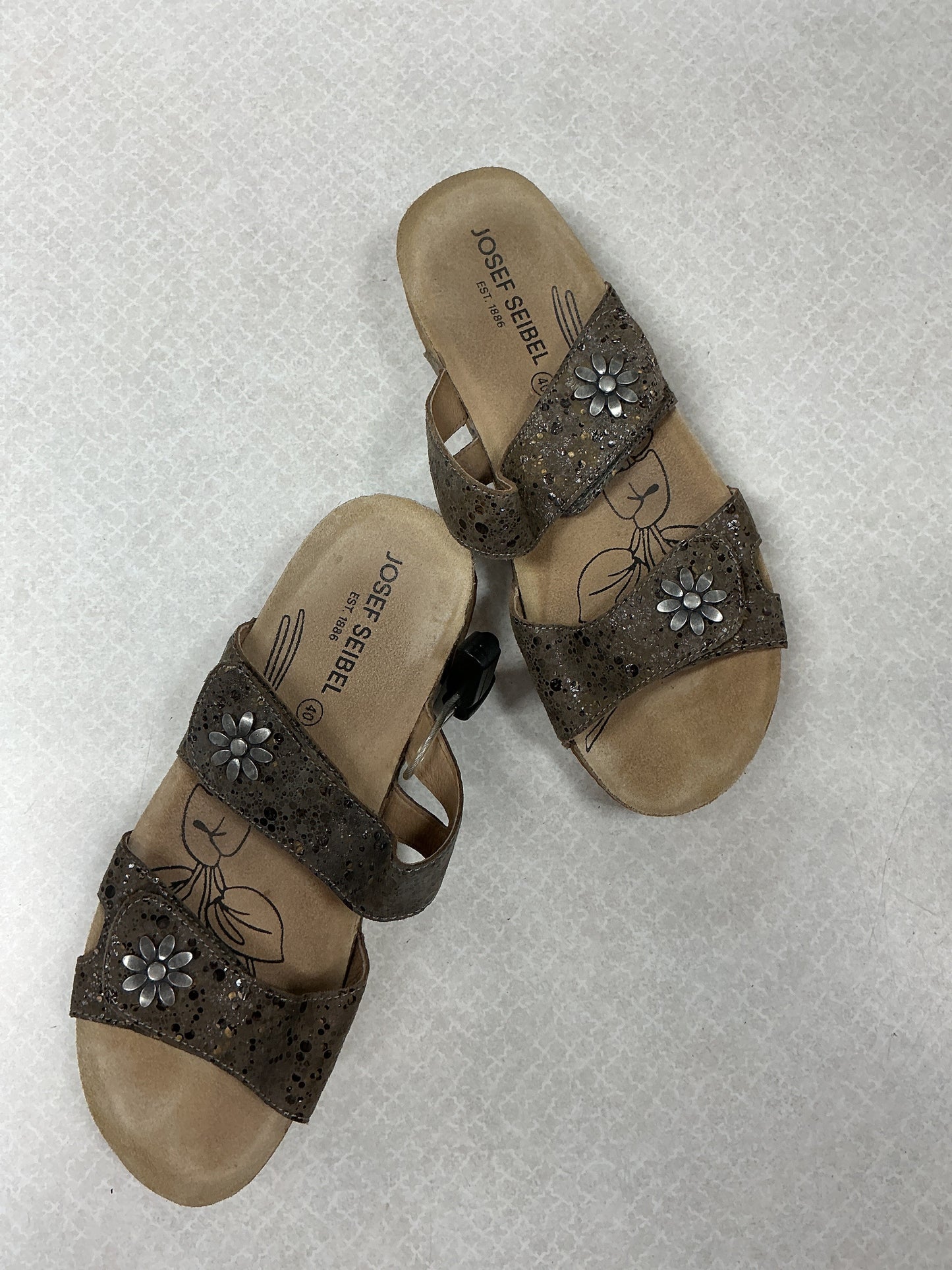 Sandals Flats By Josef Seibel In Brown, Size:9