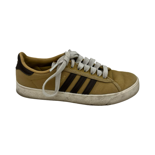 Shoes Sneakers By Clothes Mentor In Tan, Size:6