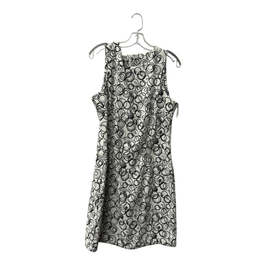 Dress Casual Short By Agb In White, Size:Xl