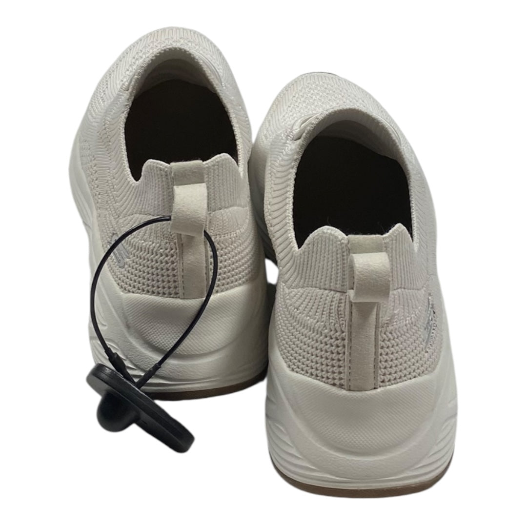 Shoes Athletic By Skechers In White, Size:5.5