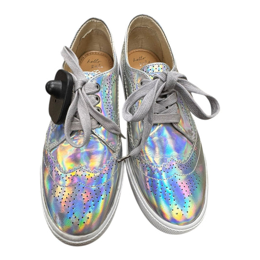 Shoes Sneakers By Banana Republic In Silver, Size:6