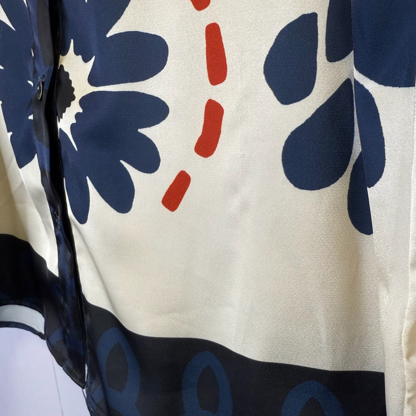 Top Long Sleeve By Skies Are Blue In Cream, Size: Xl